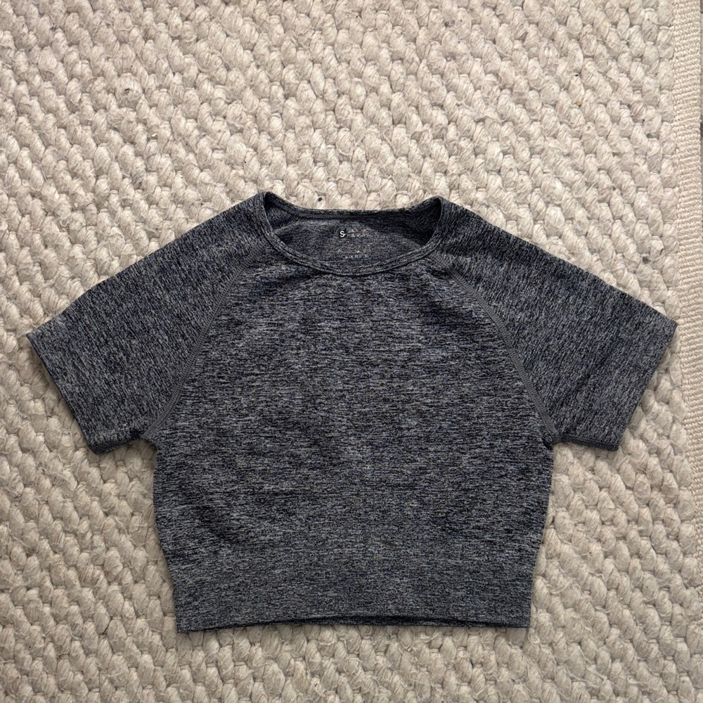 workout shirt